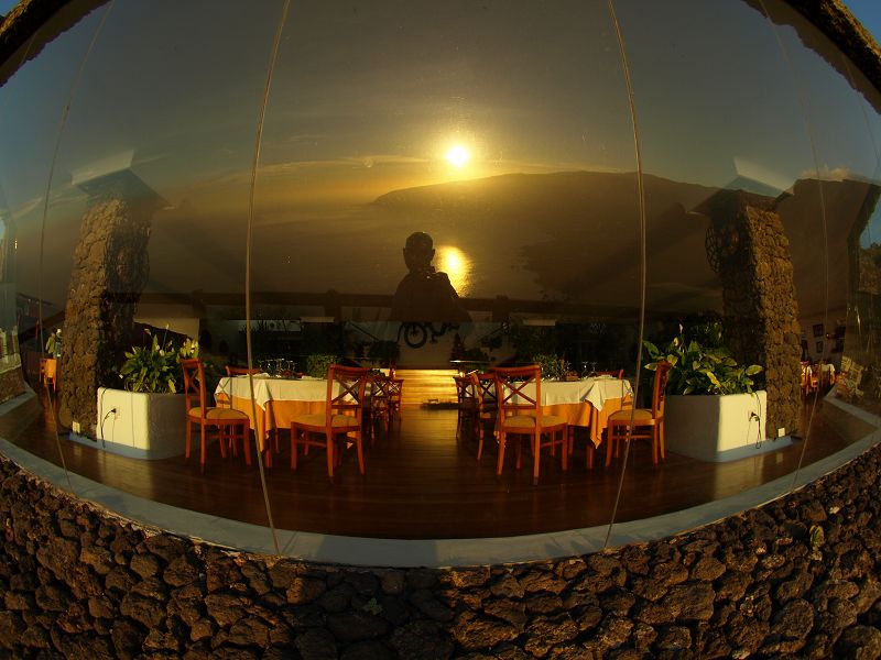 Mirador de la Pena + Pena Restaurant Gleitschirmfliegen in der Sonnendämmerung 