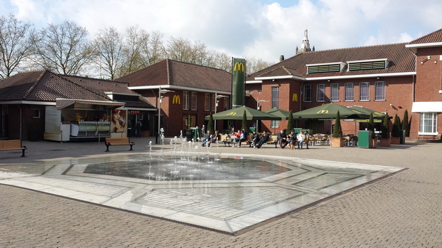 Roermond Maas  Mund der Rur  Shopping Outlet