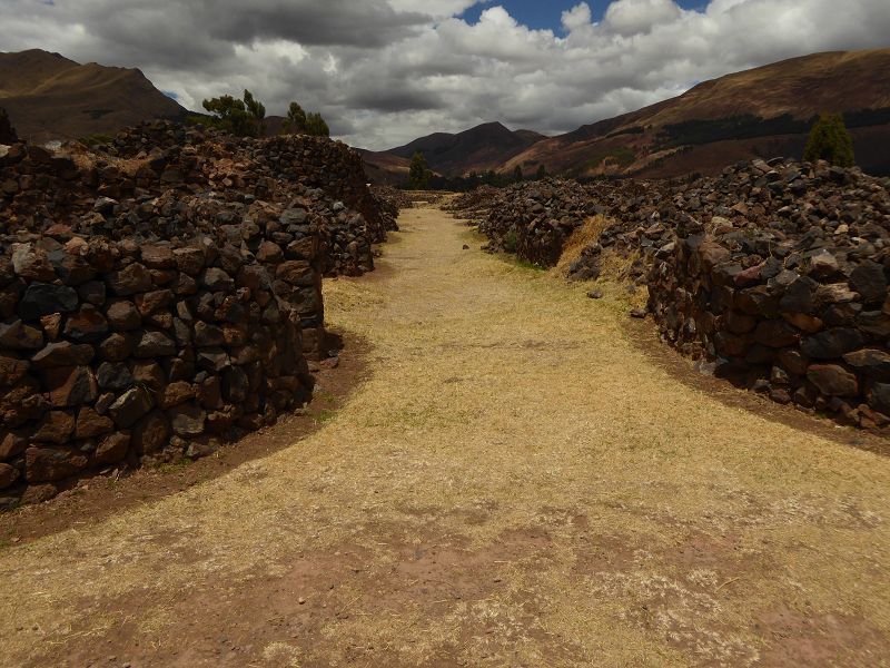 Mauerreste von Kornspeichern am Camino Inca  von Chile bis Kolumbien Vorrat für die lange Reise 
