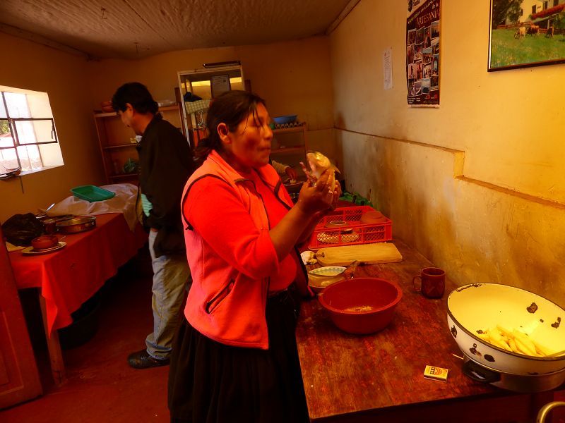 comida    Peru Puno Insel Taquile  Isla  Taquile Lago Titikaka  Lago Titicaca Titicacasee Mit Hotels und RestaurantsPeru Puno Insel Taquile  Isla  Taquile Lago Titikaka  Lago Titicaca Titicacasee Mit Hotels und Restaurants