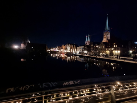   Lübeck by Night ObertravebrückeLübeck bei Nacht Obertravebrücke Speicherhäuser
