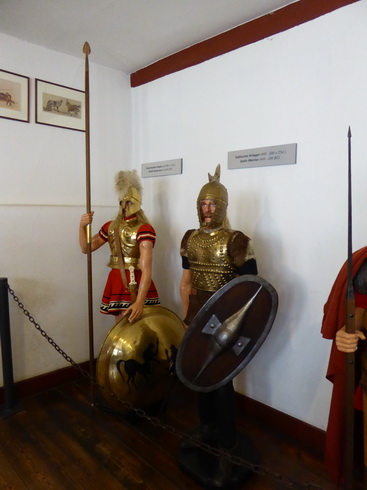 Von  Rüdesheim am Rhein nach Braubach Marksburg Ritterrüstungen