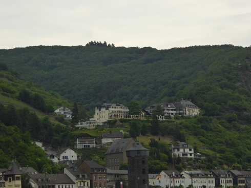 Mit dem Schiff Stolzenfels von Braubach nach  Rüdesheim   