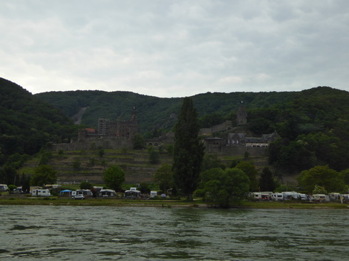 Mit dem Schiff Stolzenfels von Braubach nach  Rüdesheim   