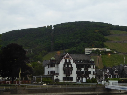 Mit dem Schiff Stolzenfels von Braubach nach  Rüdesheim   