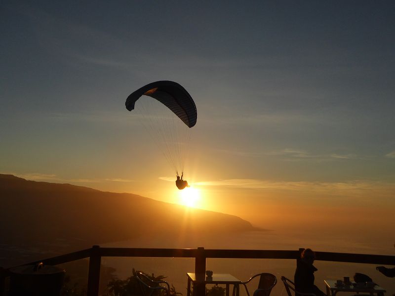 Mirador de la Pena + Pena Restaurant  Paragliding Paraglider  Gleitschirmfliegen El Hierro Paraglider 