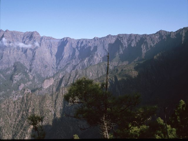 La Palma   La Palma   Vulkanwandern  Caldera de Taburiente Parc National La Palma  La Palma   La Palma  Vulkanwandern  Caldera de TaburienteLa Palma bizarre Vulkanlandschaften  Vulkanwandern  Caldera de Taburiente