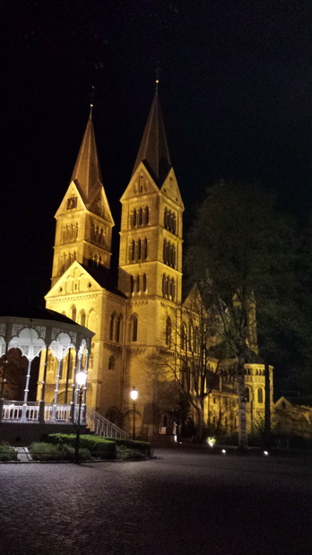 Roermond Maas  Mund der Rur  Marktplatz im Abendlicht