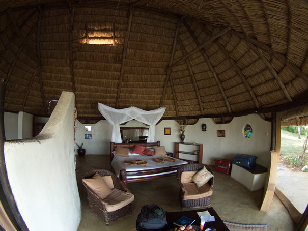  Kenia  Lake Baringo Island Camp 2 Fisheye Banda