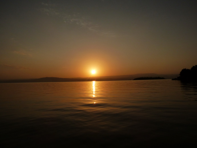  Kenia  Lake Baringo Island Camp Sun on the Lake