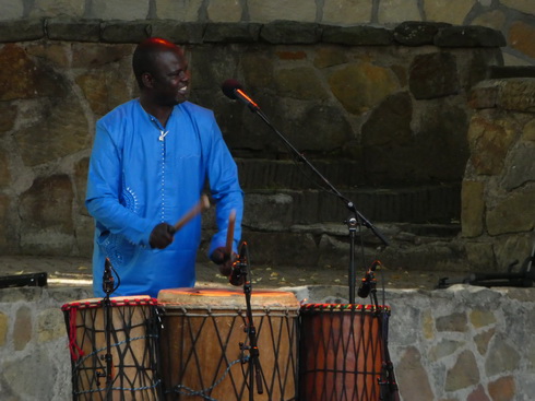   Mamadou Diabaté & Percussion Mania (Burkina Faso)Mamadou Diabaté & Percussion Mania (Burkina Faso)