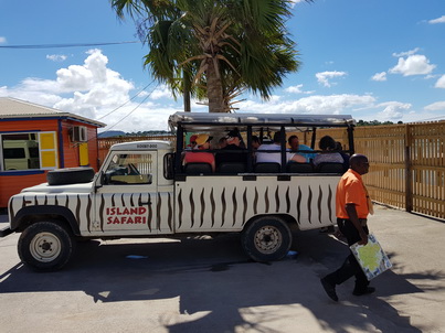   Antigua St.Johns Jeepsafari  Turner's Beach  Ananasfarm Claremont Ananas Black Ananas Antigua St.Johns Antigua St.Johns Jeepsafari  Turner's Beach  Ananasfarm Claremont Ananas Black Ananas 