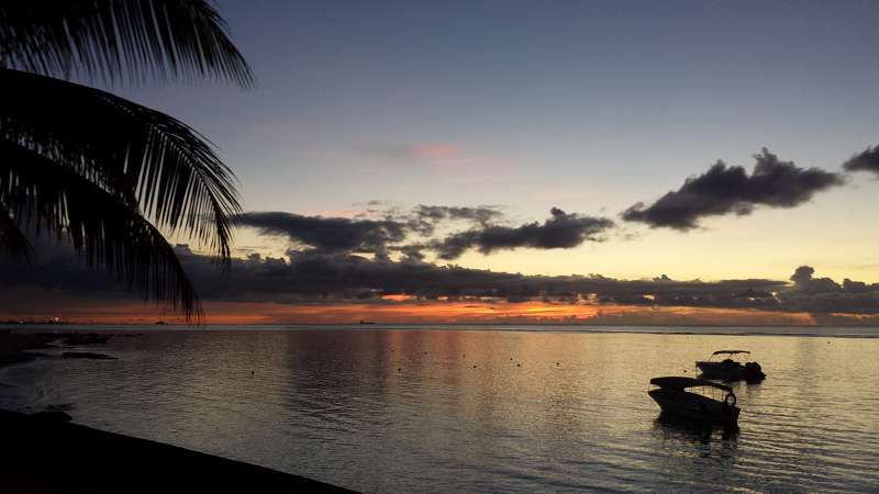 Mauritius Sundowner Le Victoria Beachcomber Hotel Mauritius