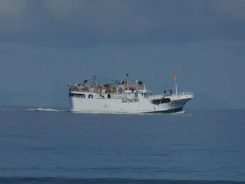 Beach  Le Victoria Beachcomber Hotel Mauritius Strand ships