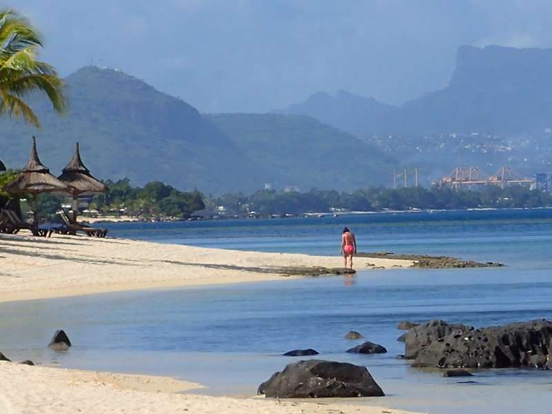 Beach  Le Victoria Beachcomber Hotel Mauritius Strand