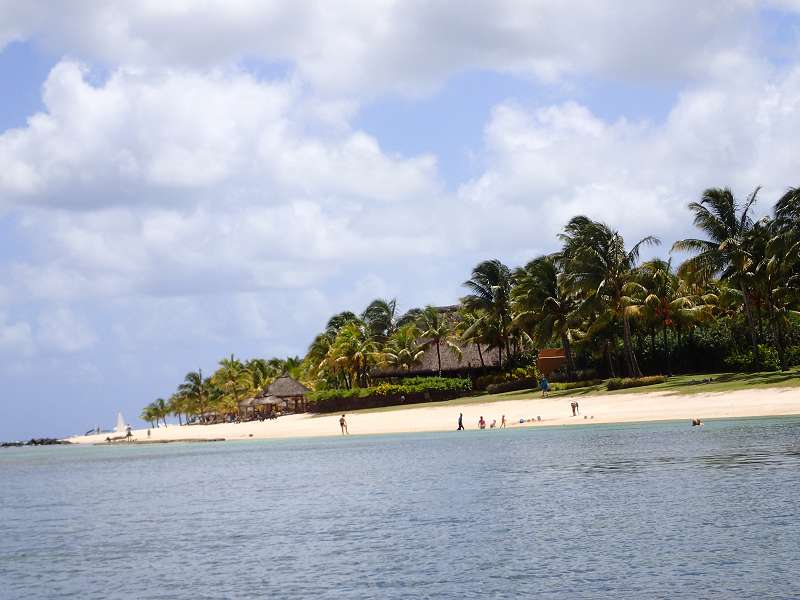 Beach  Le Victoria Beachcomber Hotel Mauritius Strand